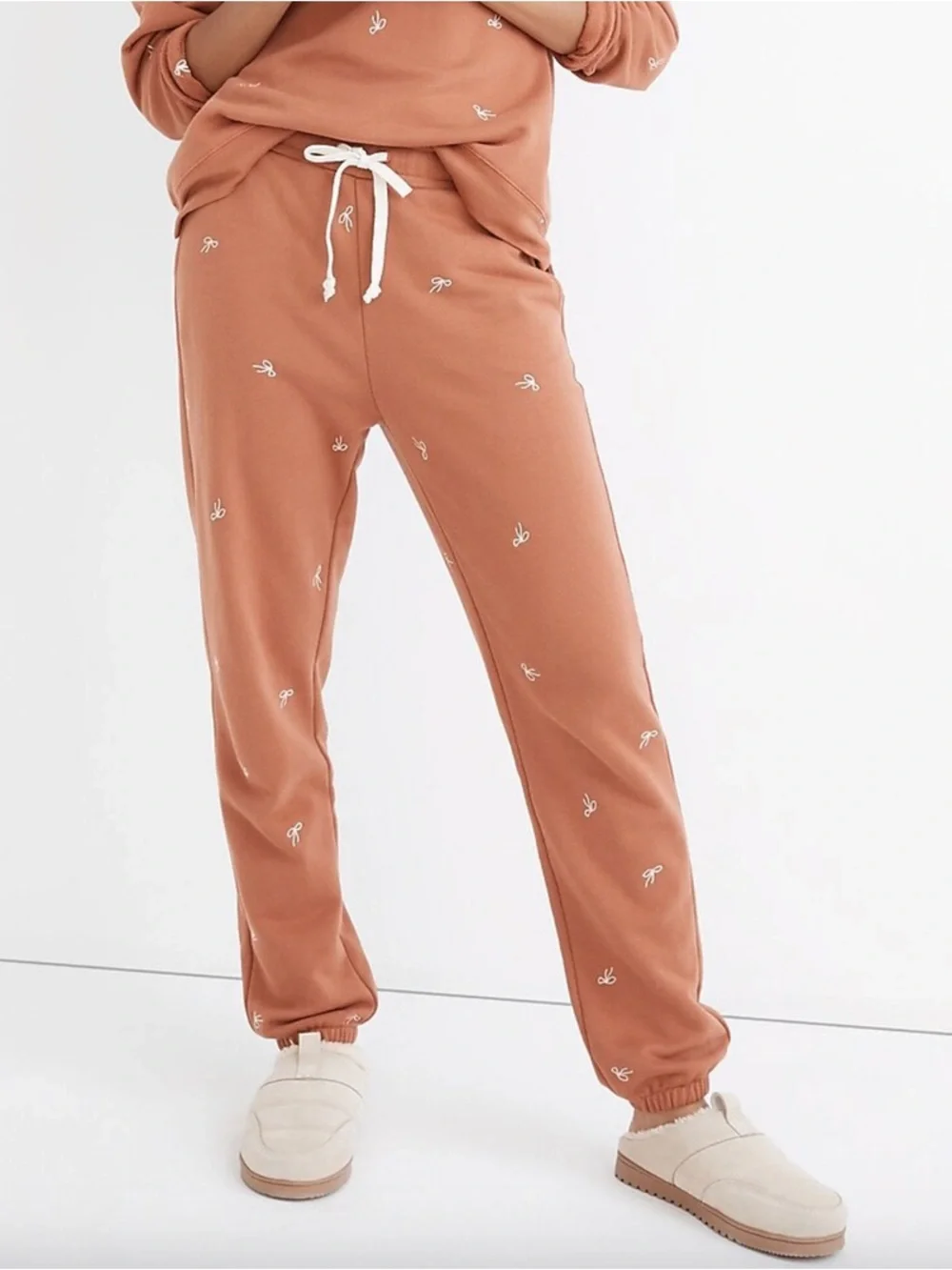 Madewell Bow Embroidered Double-Crewneck Sweatpants (2) Pc. Set Warm Umber Large
